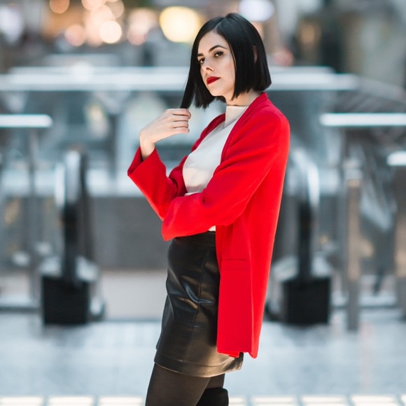 SOLD: Aritizia / Wilfred Open Front Red Blazer